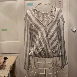 Cross cross top. Striped.